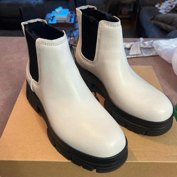 UGG Shoes - UGG White Ankle Boots with Black Soles